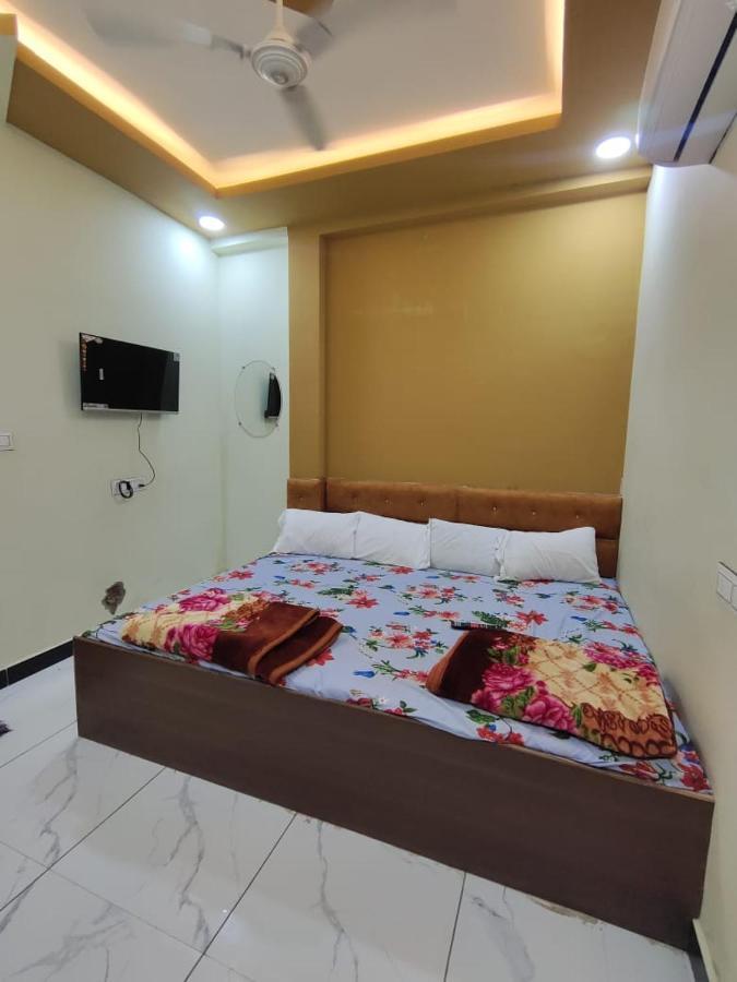 אויאיין Hotel Chhavi מראה חיצוני תמונה