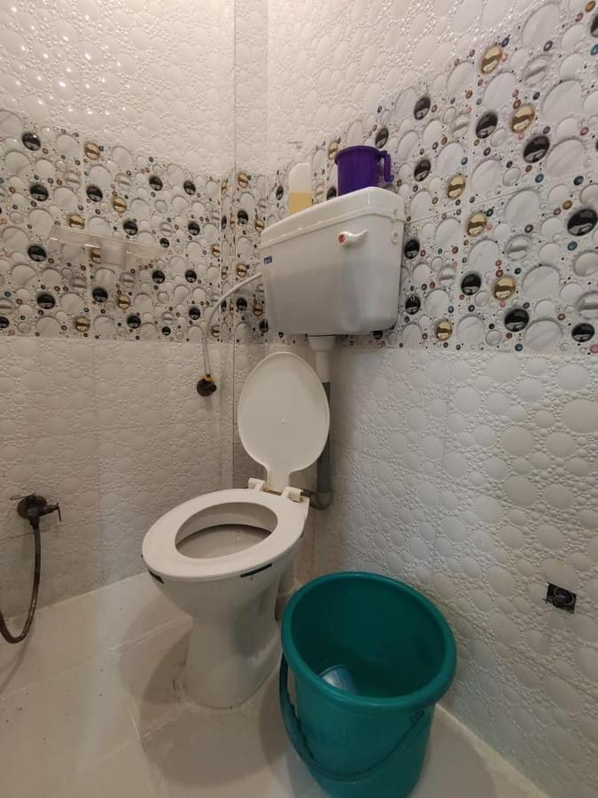 אויאיין Hotel Chhavi מראה חיצוני תמונה